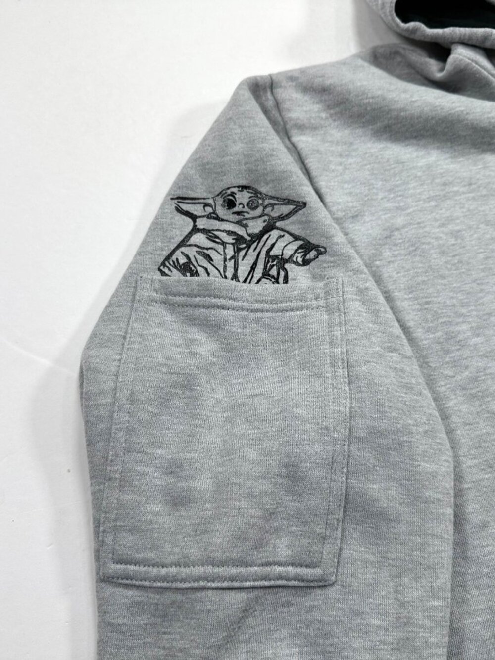 Disney Star Wars Mandalorian Hoodie L Gray Camo Mandalorian Baby Yoda Grogu - Picture 5 of 6